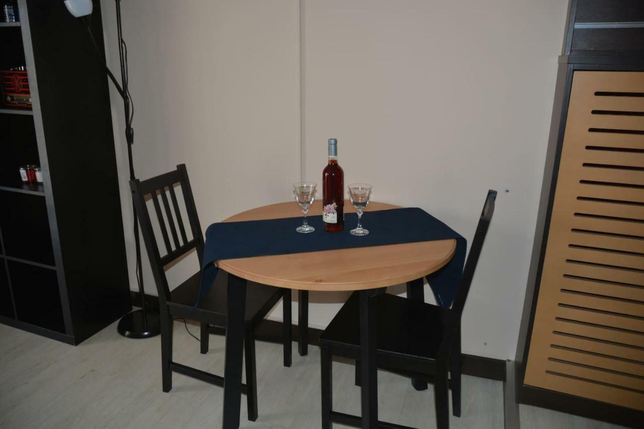 Modern Apartment, 5΄ Walk From Central Metro Station Atena Exterior foto
